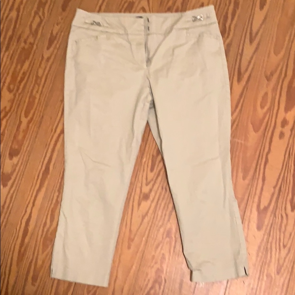 New York & co- Khaki dress capri